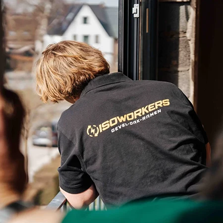 afwerking ramen en deuren door isoworkers