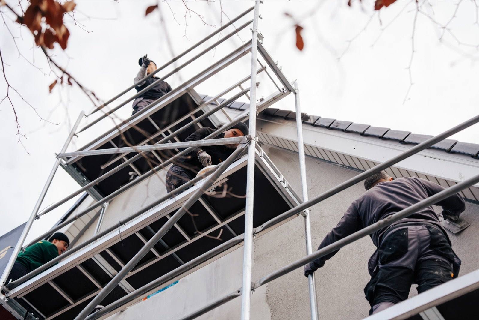 Gevelrenovatie met spuitkurk door ISOWORKERS