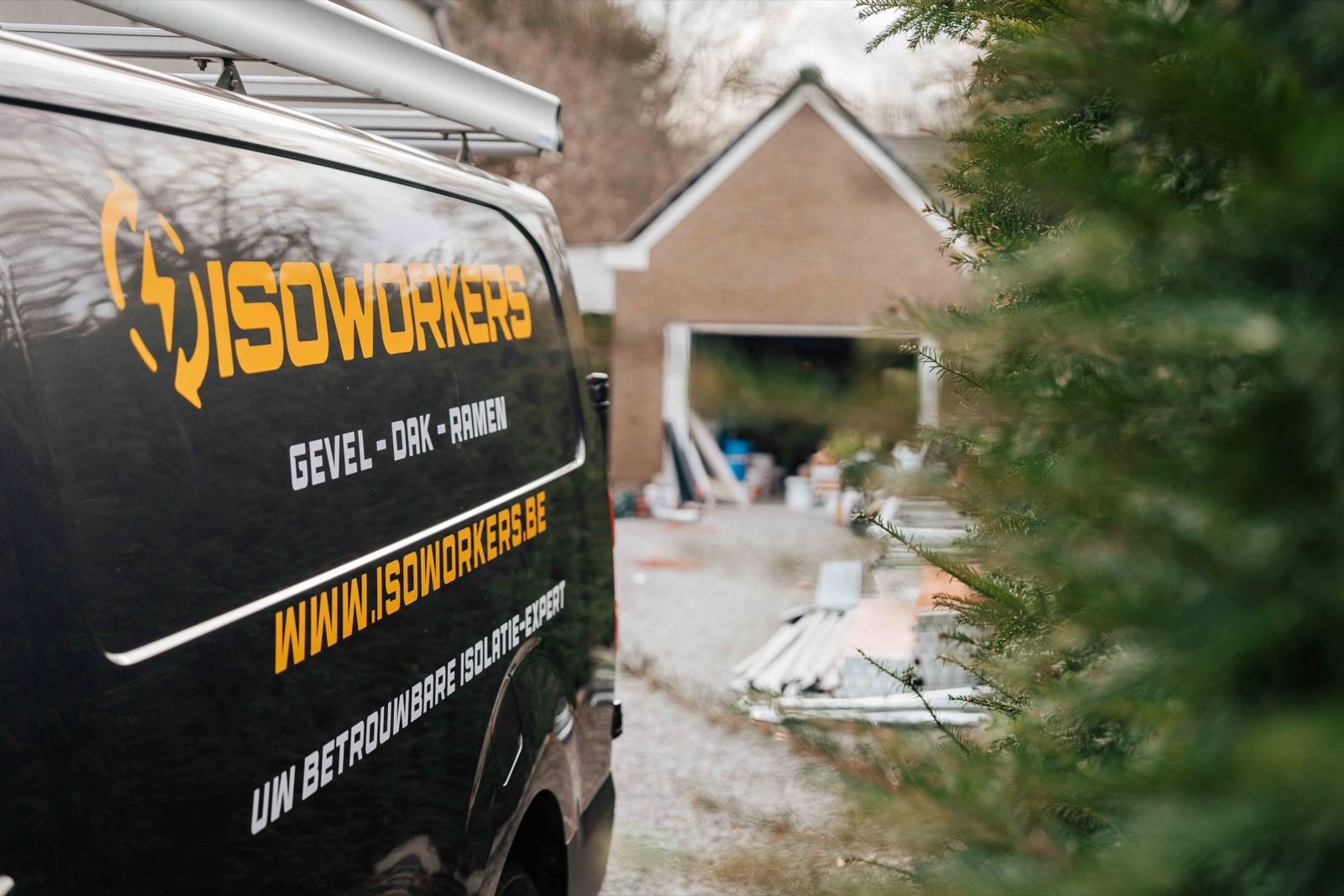 Gevelrenovatie met spuitkurk door ISOWORKERS