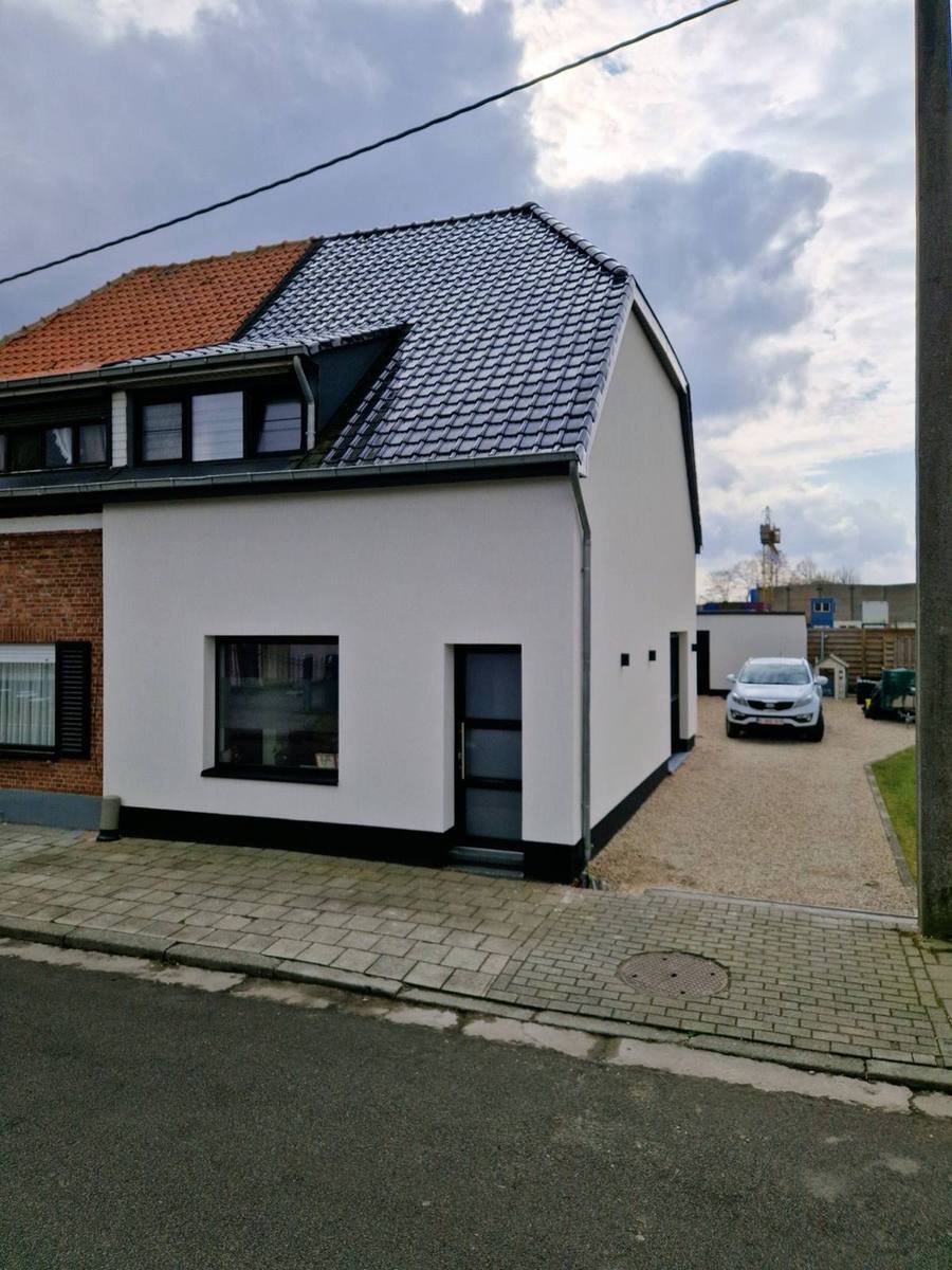 Gevel- en dakrenovatie door ISOWORKERS