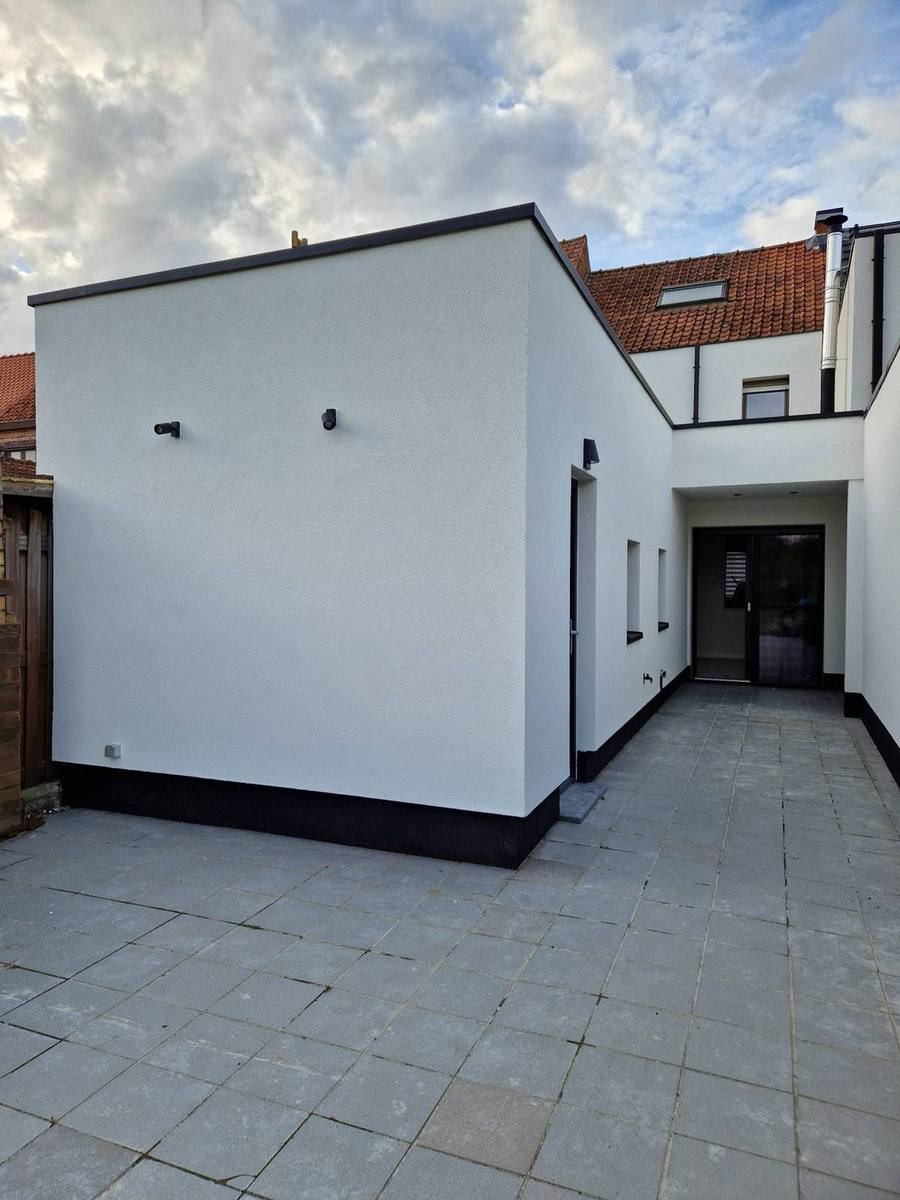 Gevel- en dakrenovatie door ISOWORKERS
