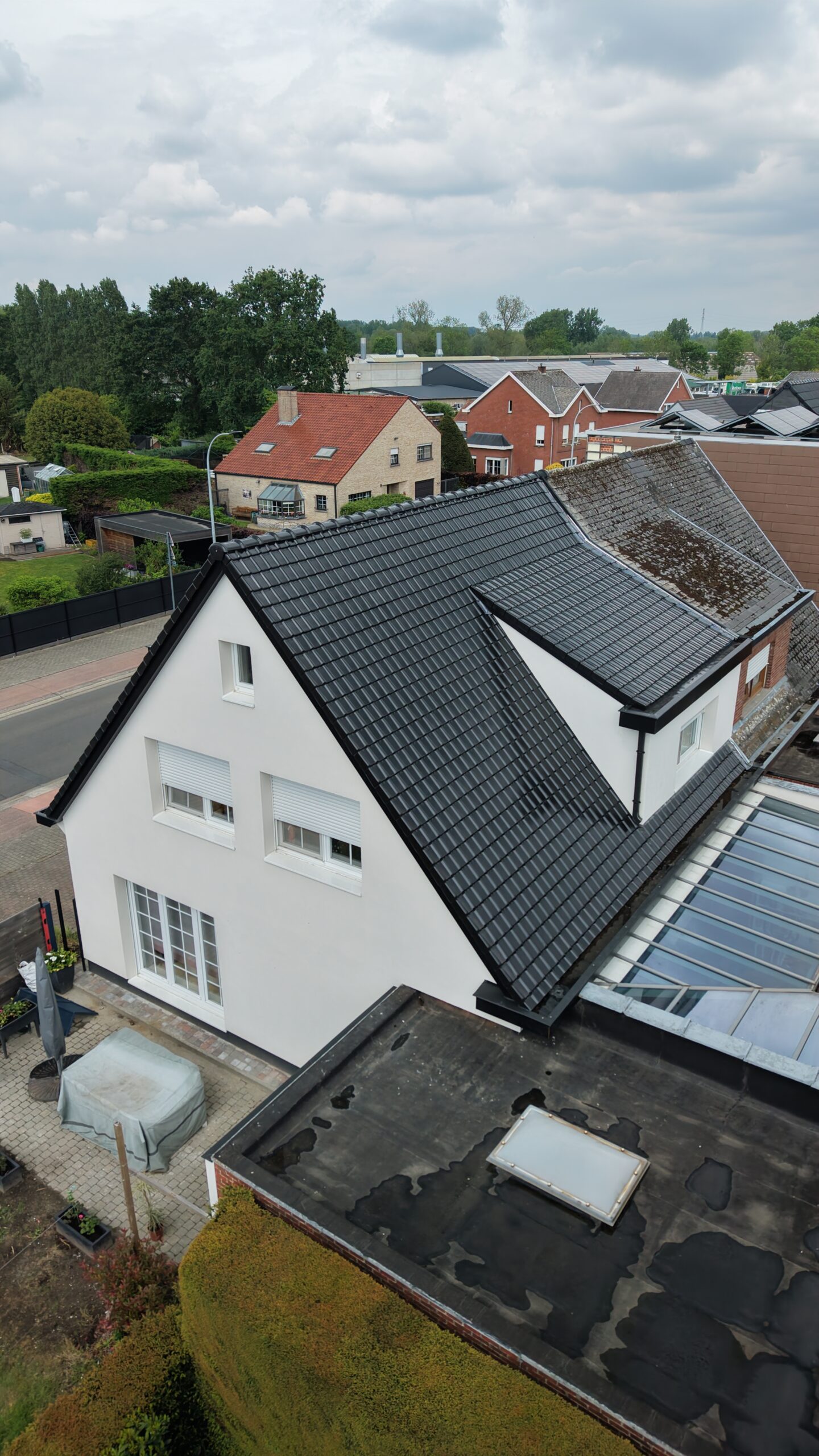 Volledig gerenoveerde woning Achterheide Londerzeel vanuit de lucht