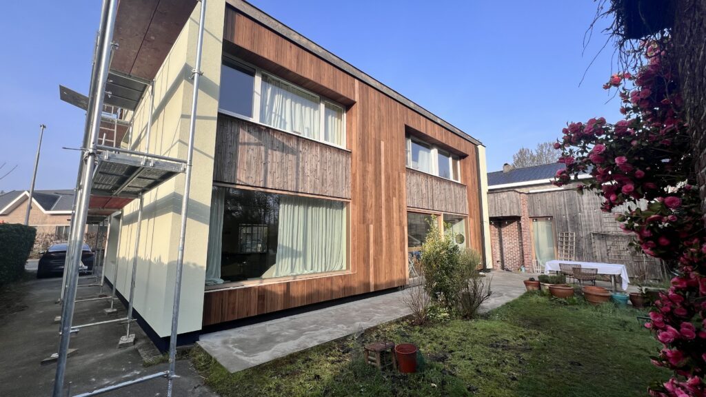Gevelrenovatie in Mariakerke door ISOWORKERS