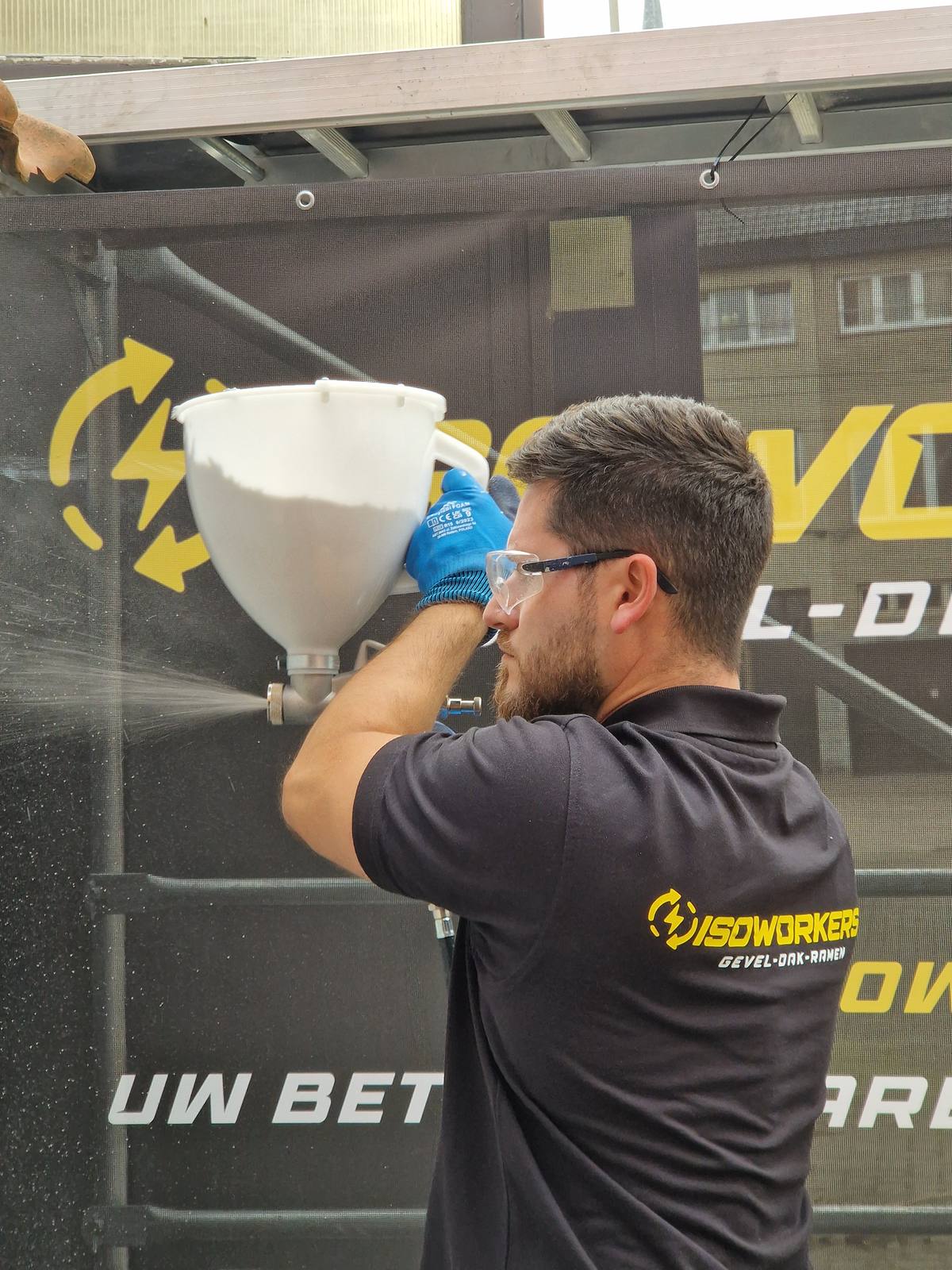 Spuitkurk gevelrenovatie in Gent door Isoworkers 01