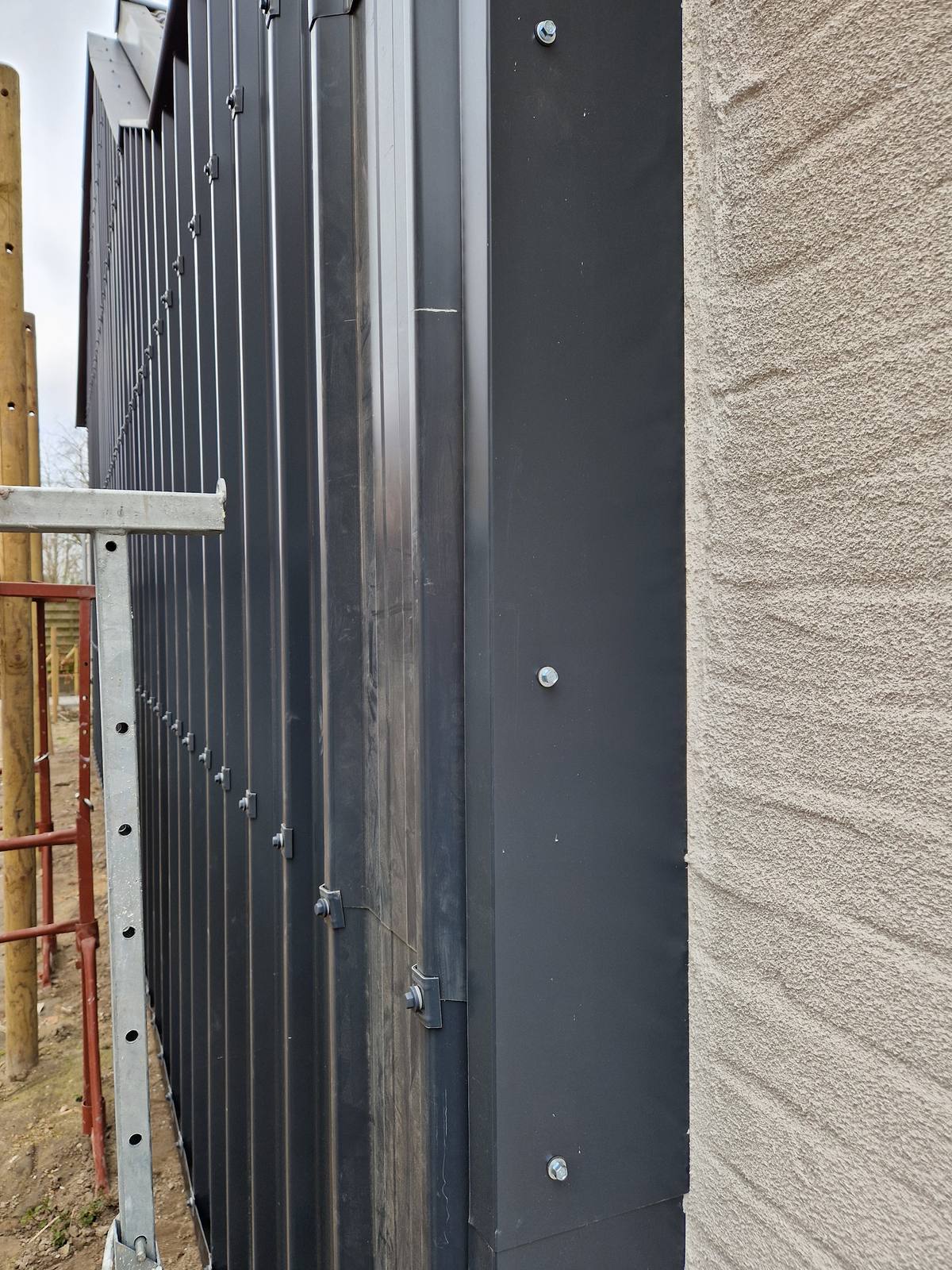 Spuitkurk gevelrenovatie in Gent door Isoworkers 03